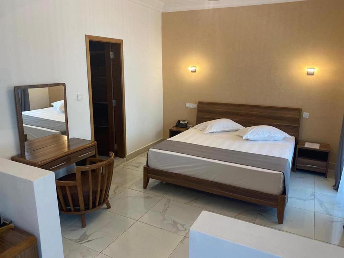 Hotel Residence La Corniche داكاغْ المظهر الخارجي الصورة
